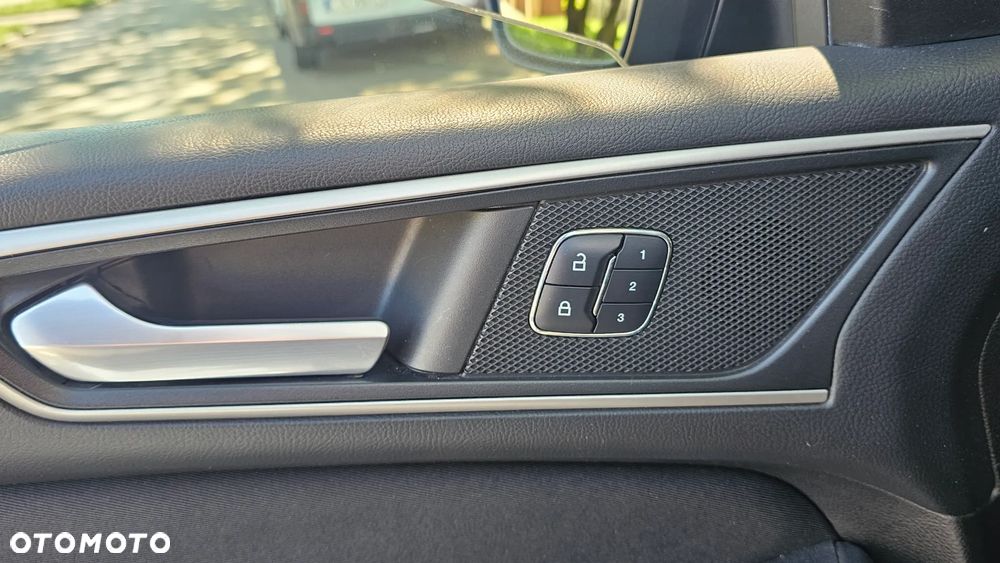 Ford S-Max - 14