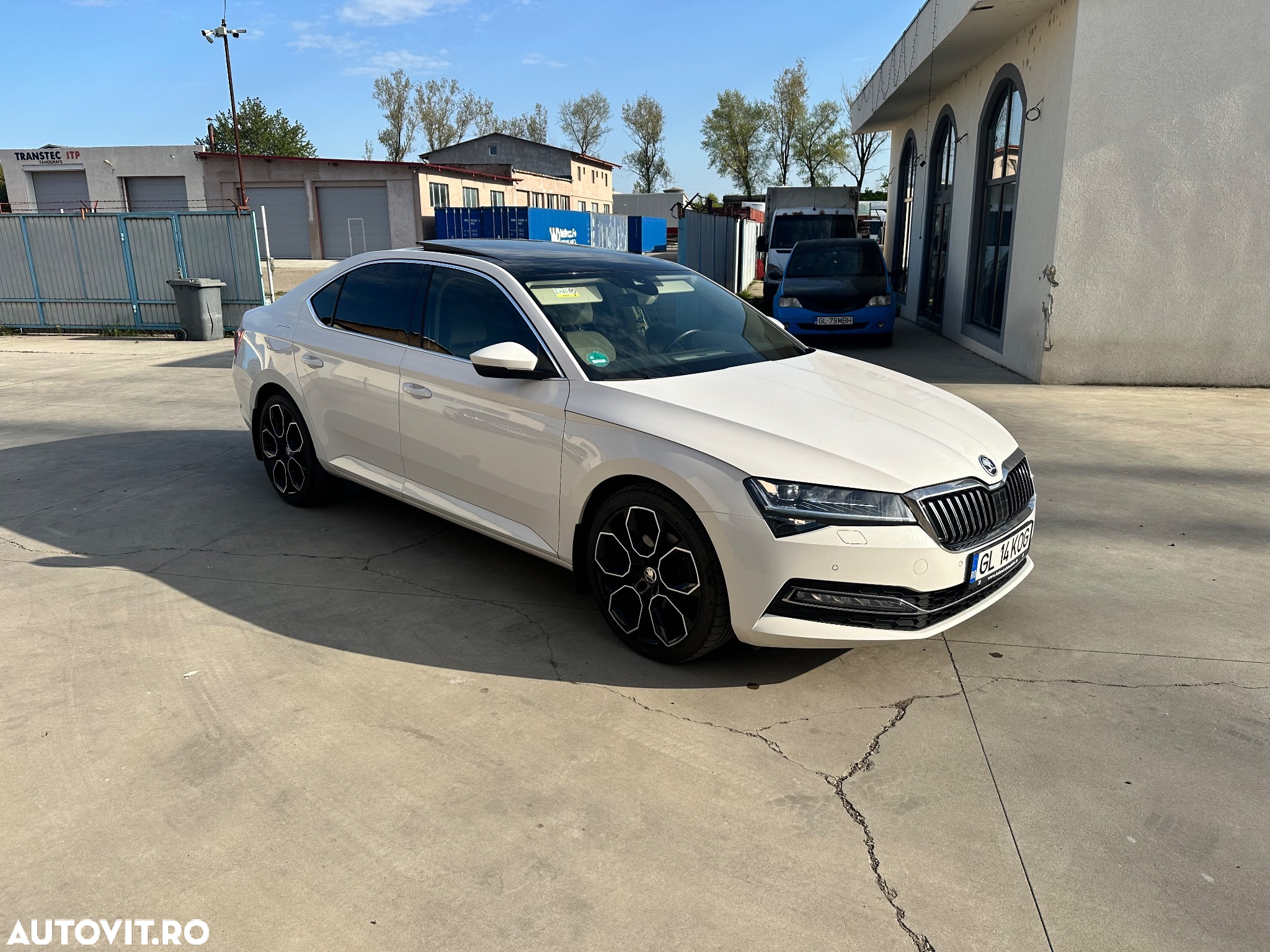 Skoda Superb 2.0 TDI SportLine - 18