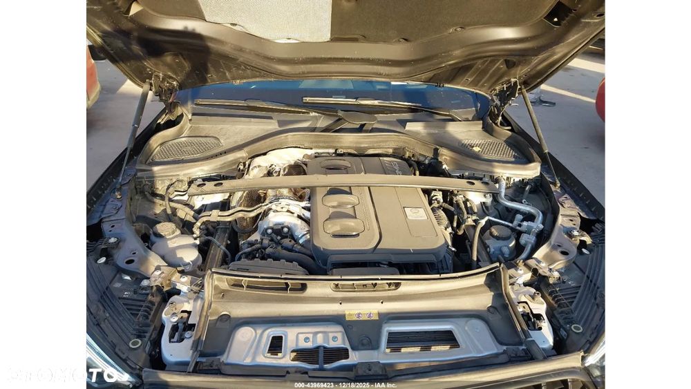 Mercedes-Benz GLC - 12