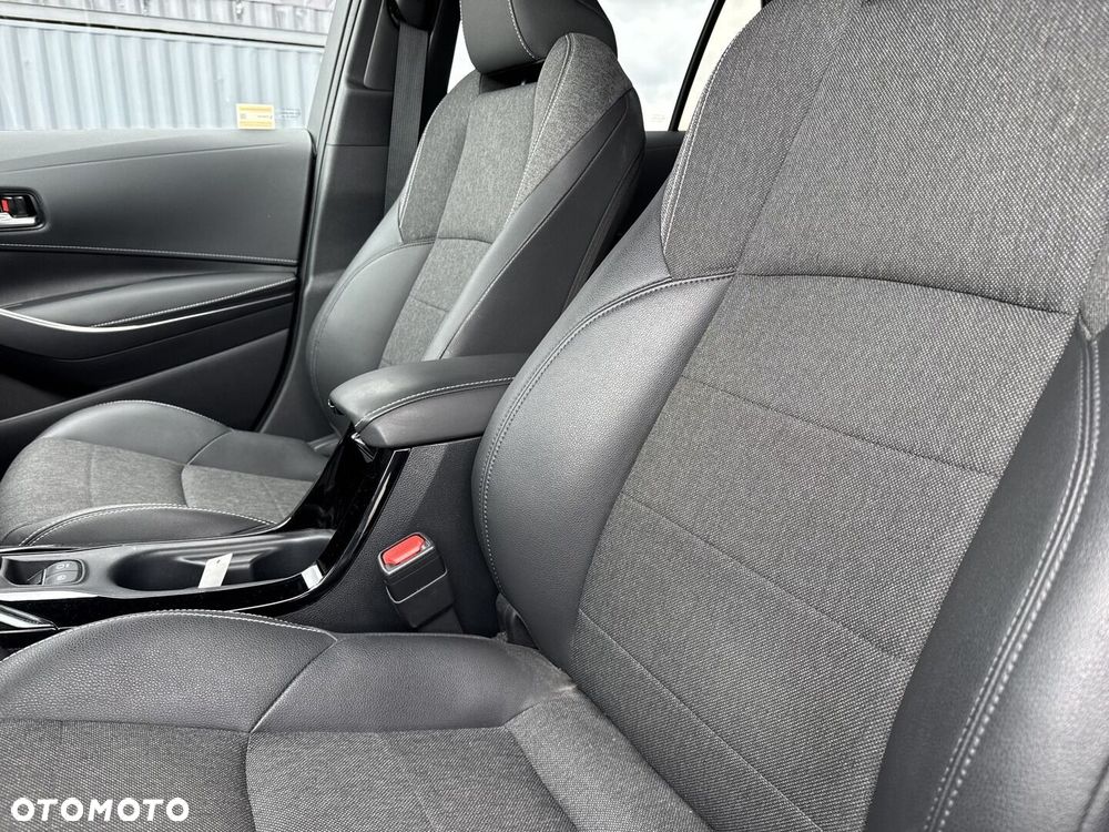 Toyota Corolla 1.8 Hybrid Style - 16