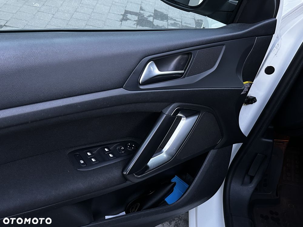 Peugeot 308 - 11