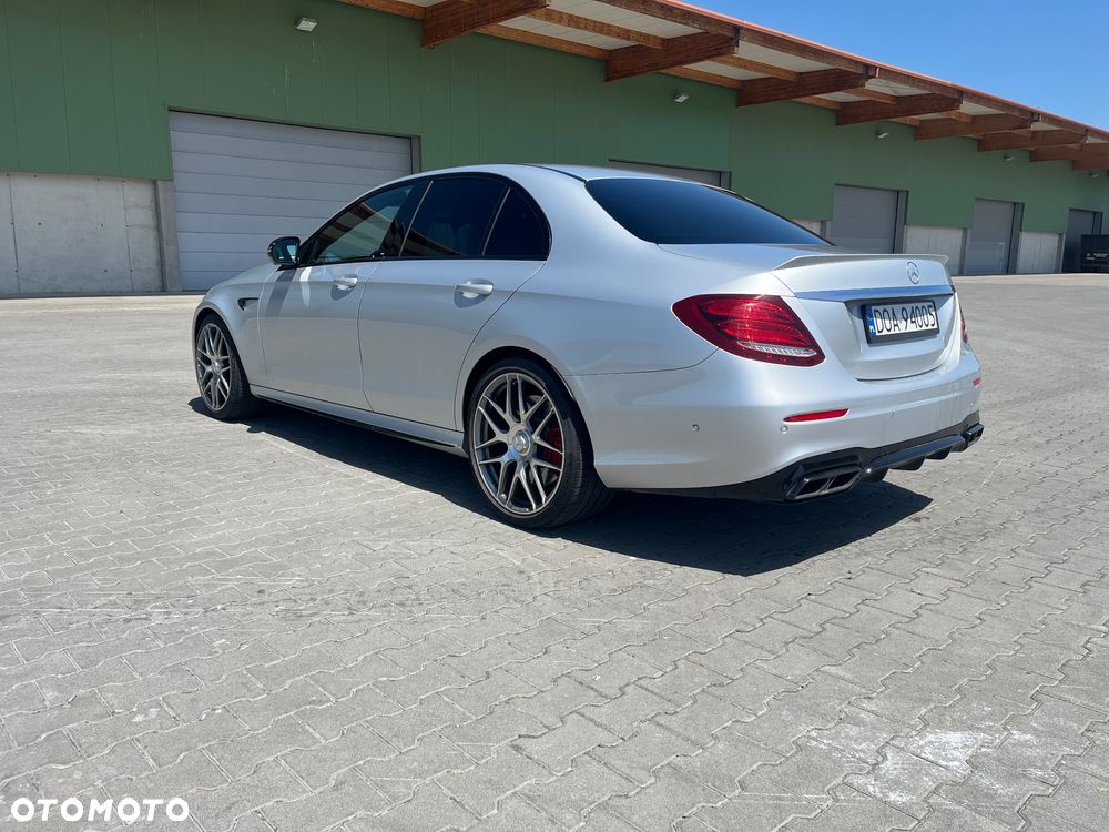Mercedes-Benz Klasa E - 4