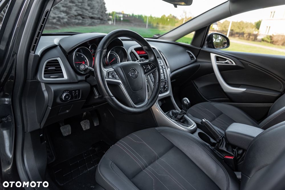 Opel Astra 2.0 CDTI Cosmo - 14