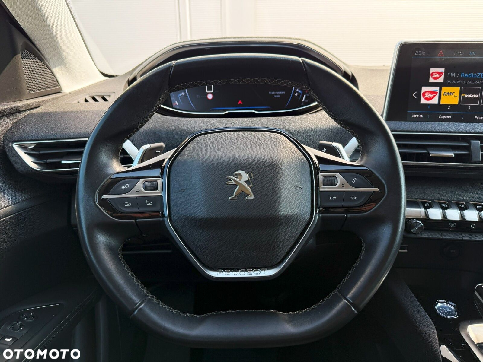Peugeot 3008 1.2 PureTech GPF Allure S&S EAT8 - 19