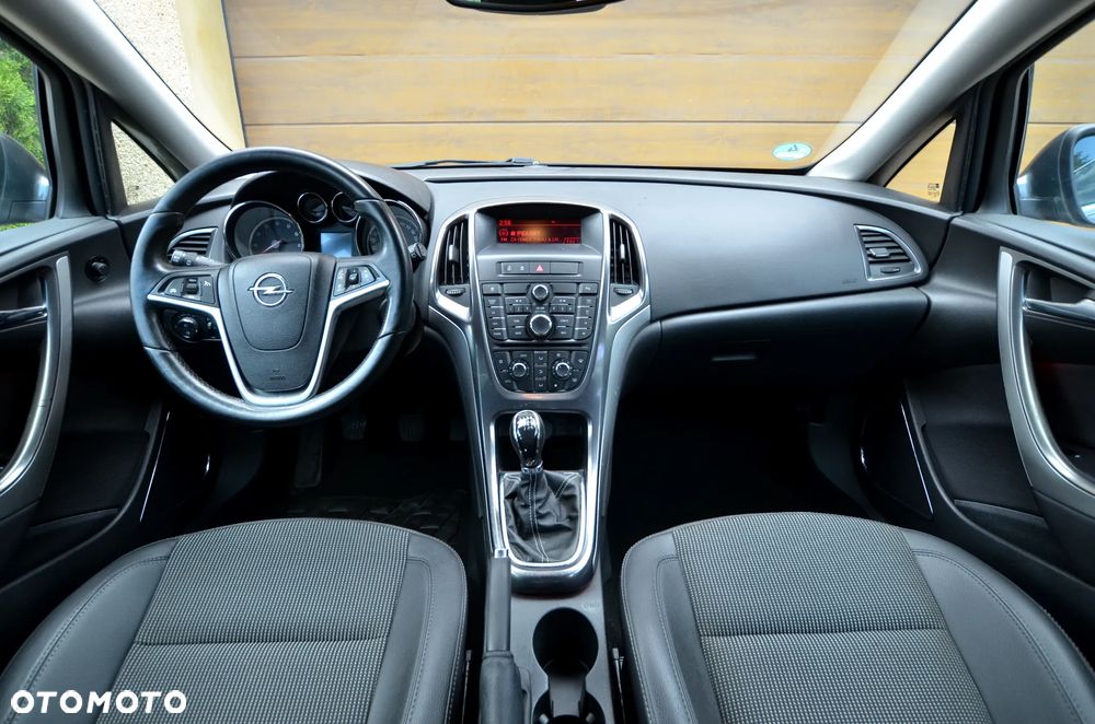 Opel Astra 1.4 T Cosmo - 7