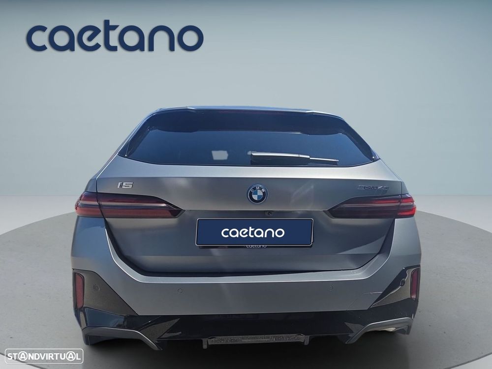 BMW i5 eDrive40 Pack Desportivo M Pro — fotografia 7