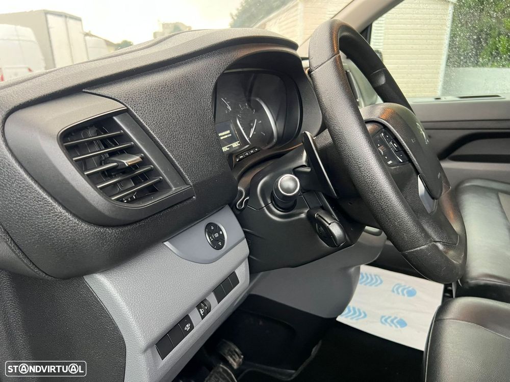 Peugeot Expert 2.0 BlueHDi L2H1 Premium Standard EAT8 - 24