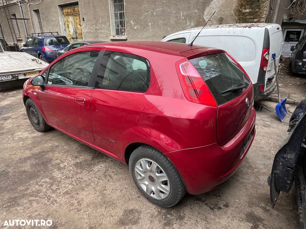 Dezmembrez Fiat Punto 2008 visiniu 1,4  benzina coupe - 9