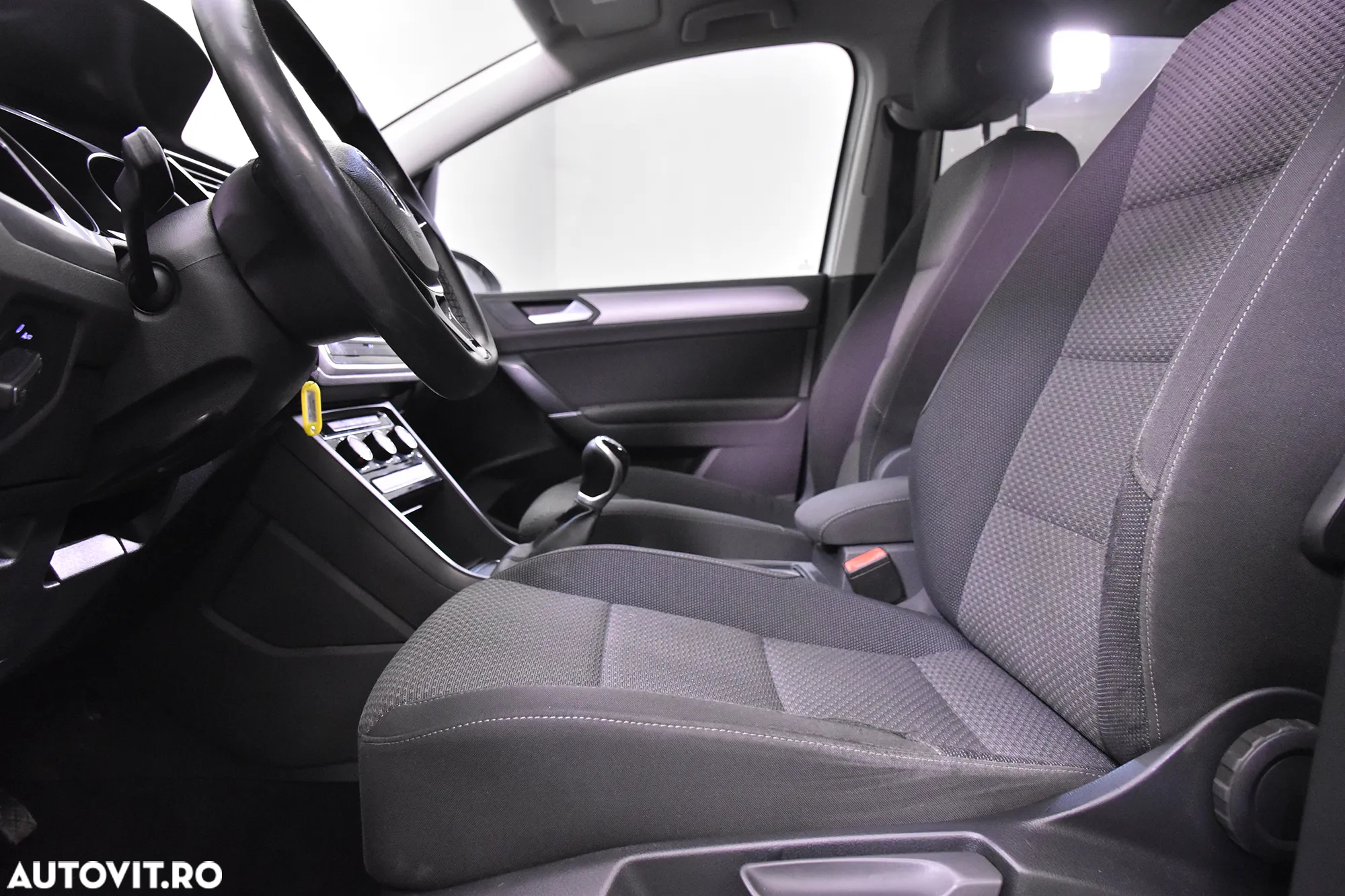 Volkswagen Touran - 19