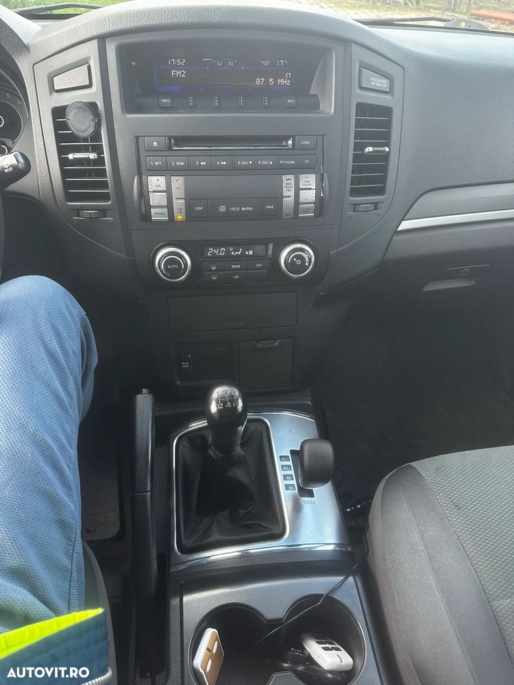 Mitsubishi Pajero LWB 3.2 DI-D Instyle M/T - 11