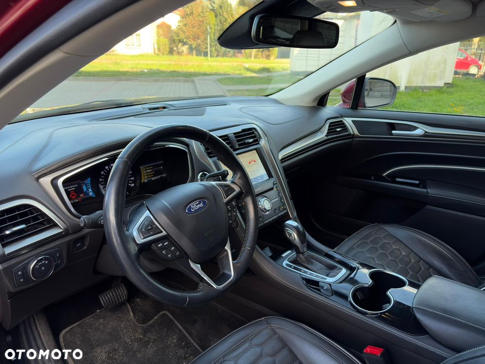Ford Mondeo SW 2.0 Hybrid Vignale - 14