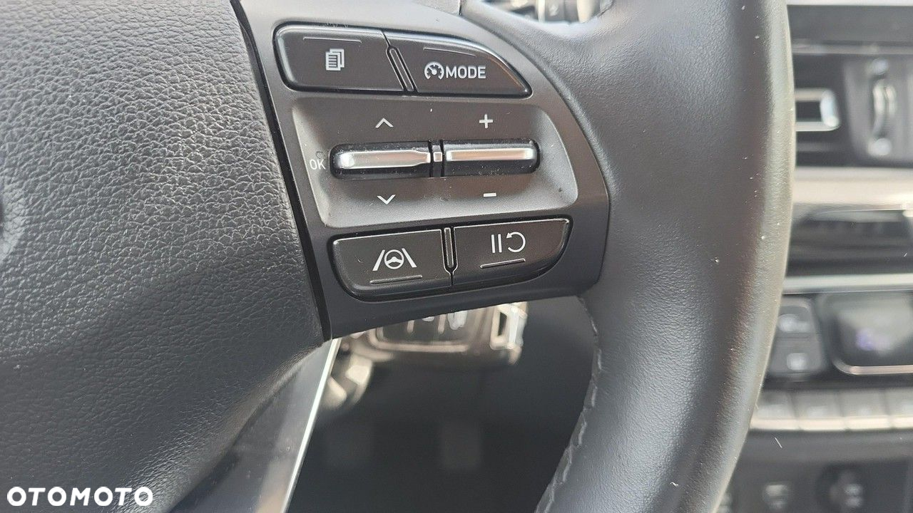 Hyundai i30 - 23