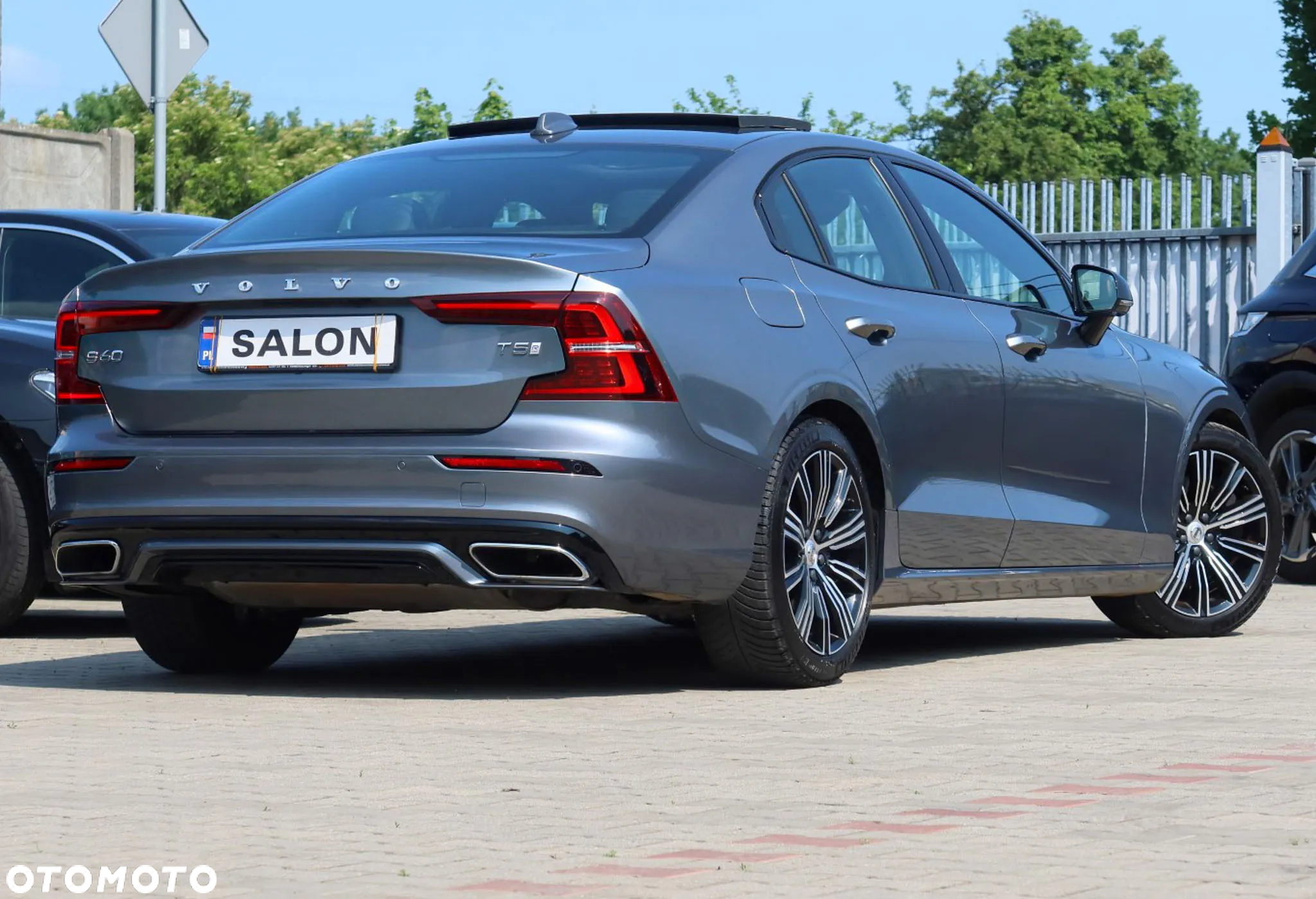 Volvo S60 T5 R-Design - 37