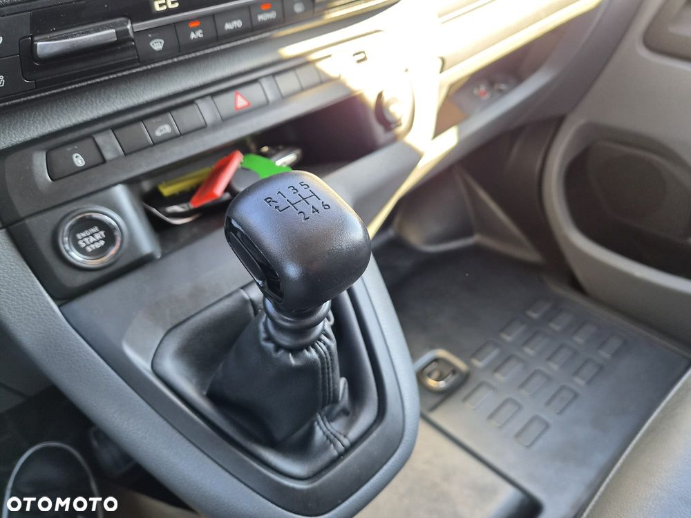 Opel Vivaro - 23