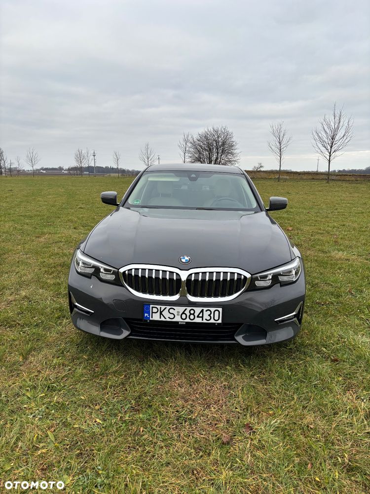 BMW Seria 3 318d Edition Luxury Line Purity - 3