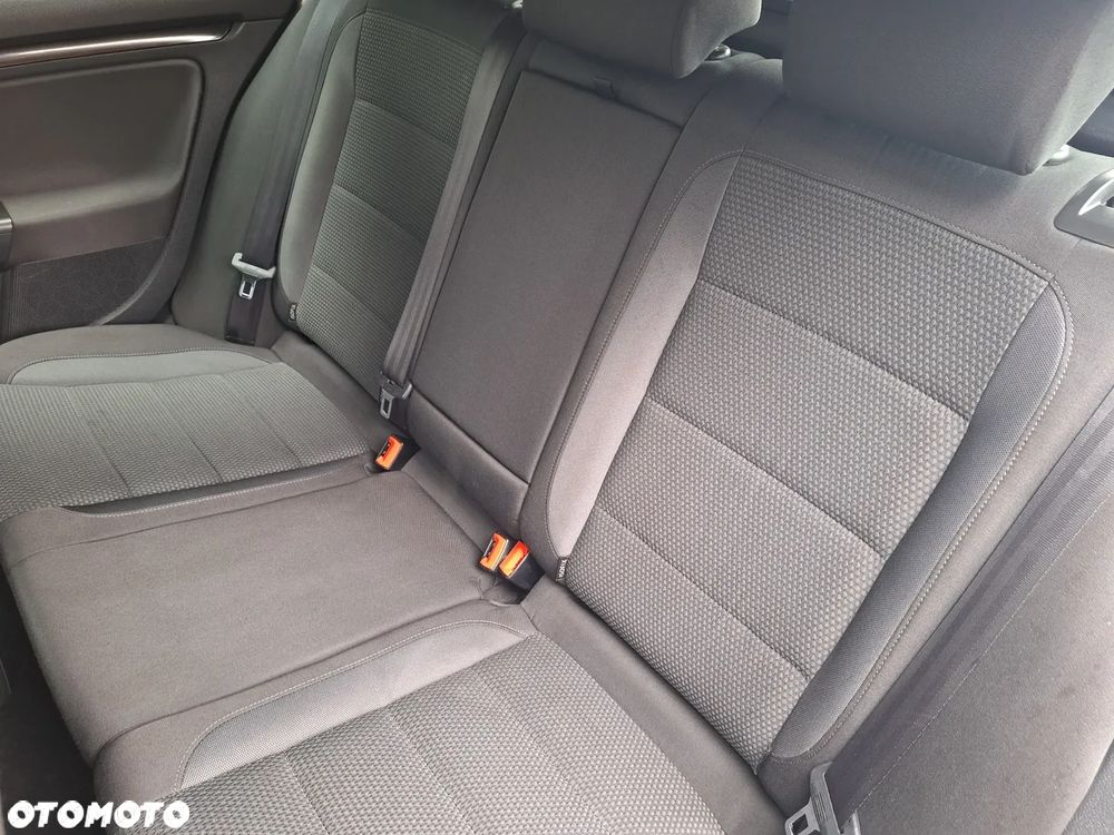 Volkswagen Golf VI 1.6 TDI Comfortline - 11