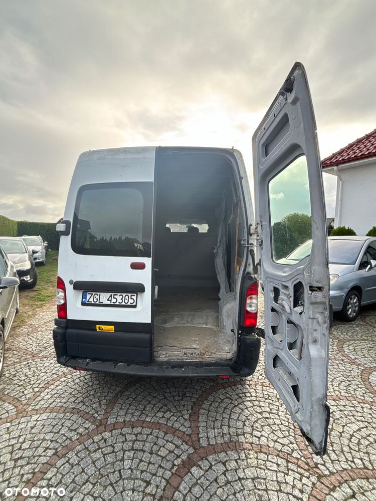 Nissan Interstar - 10