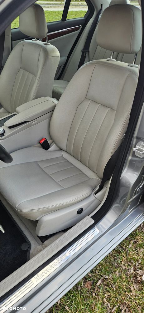 Mercedes-Benz Klasa C 350 CGI 7G-TRONIC BlueEFFICIENCY Avantgarde - 8