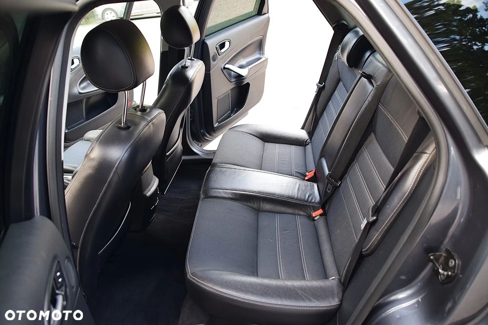Ford Mondeo 2.0 Viva Titanium - 25