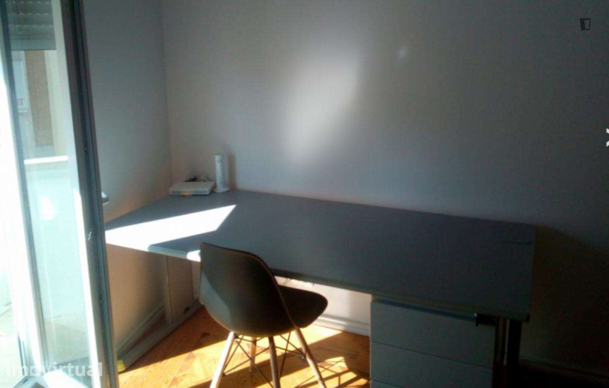 Quarto - localizado em Entrecampos Lisbon - Grande imagem: 4/12