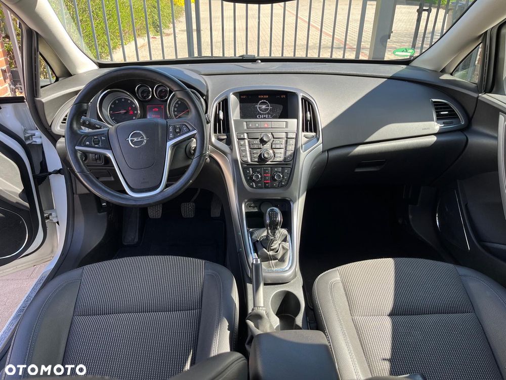 Opel Astra 1.6 Turbo Edition - 5