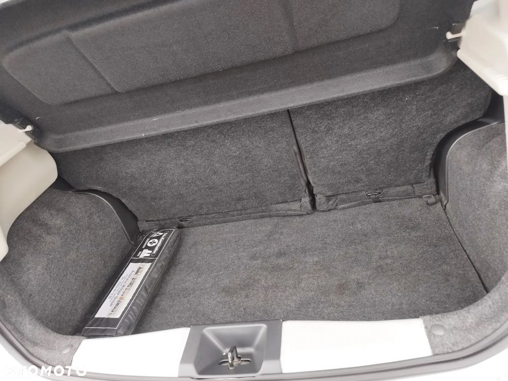 Nissan Micra - 26