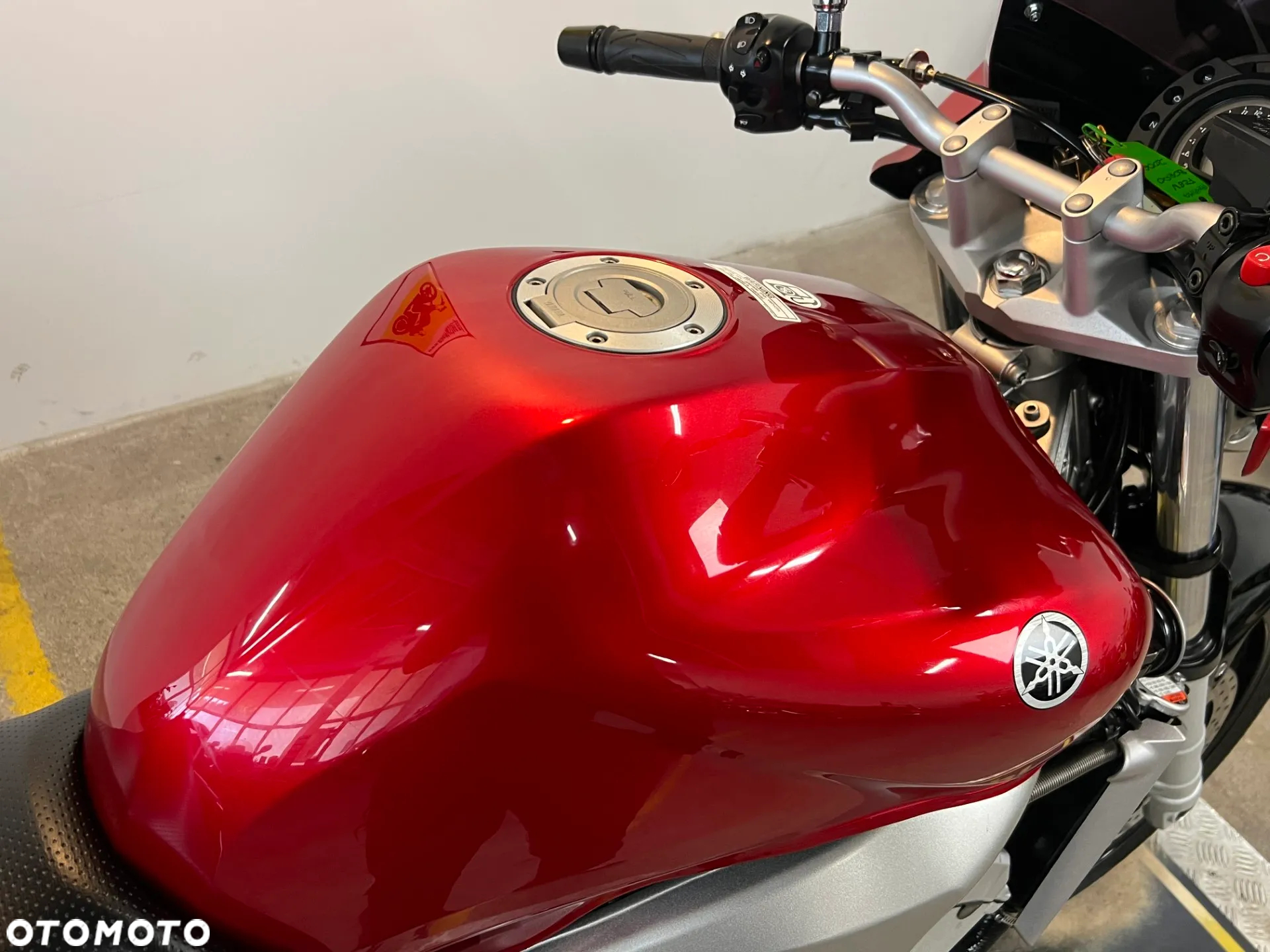 Yamaha FZ - 10