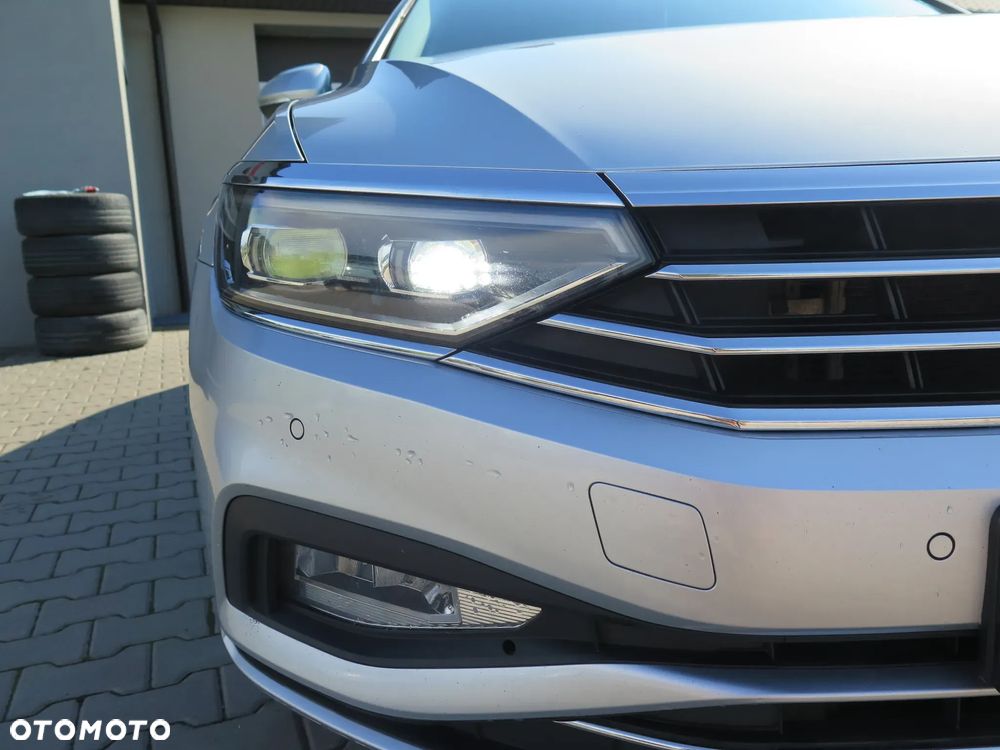 Volkswagen Passat Variant 2.0 TDI 4Mot Elegance DSG - 13