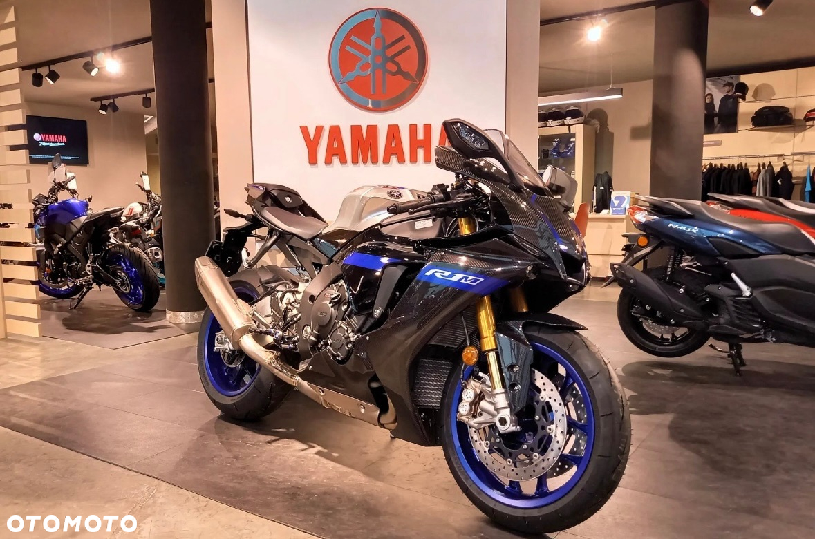 Yamaha R1 - 2