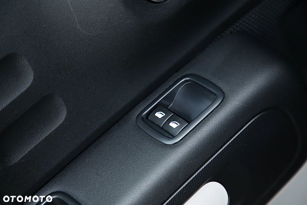 Citroën C3 1.2 PureTech Shine EAT6 - 19