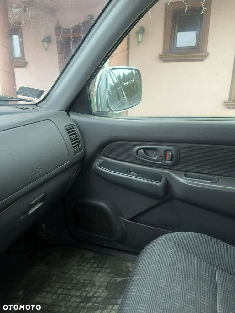 Mitsubishi L200 2.5 TD Intense - 10