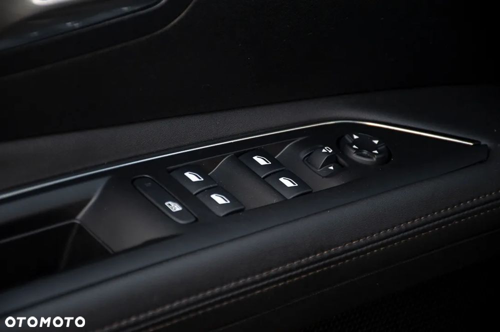 Peugeot 3008 1.6 PureTech GT Pack S&S EAT8 - 37