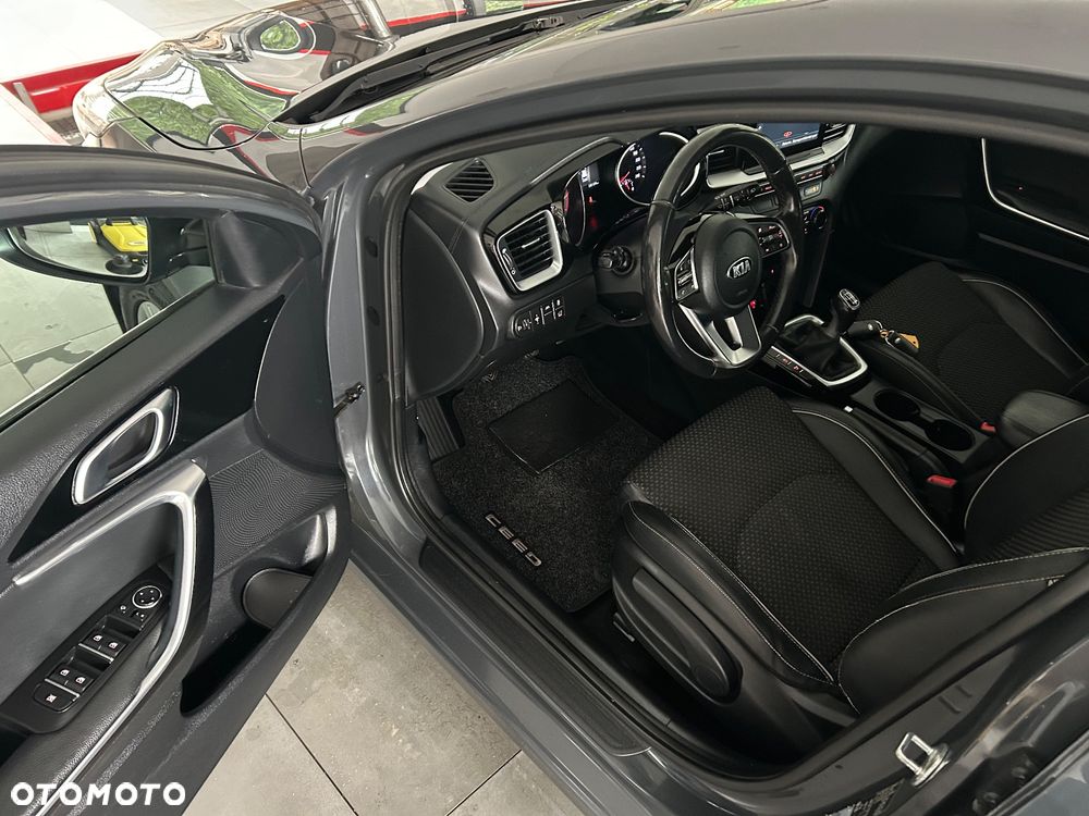 Kia Ceed 1.6 CRDi Edition 7 - 17