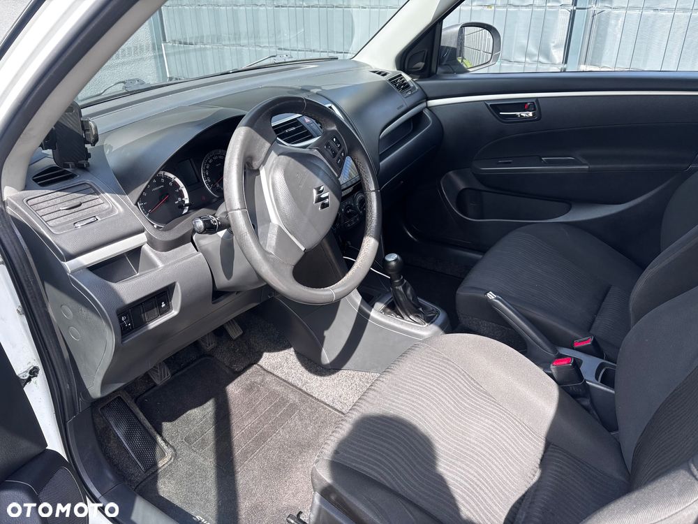 Suzuki Swift 1.2 Club - 11