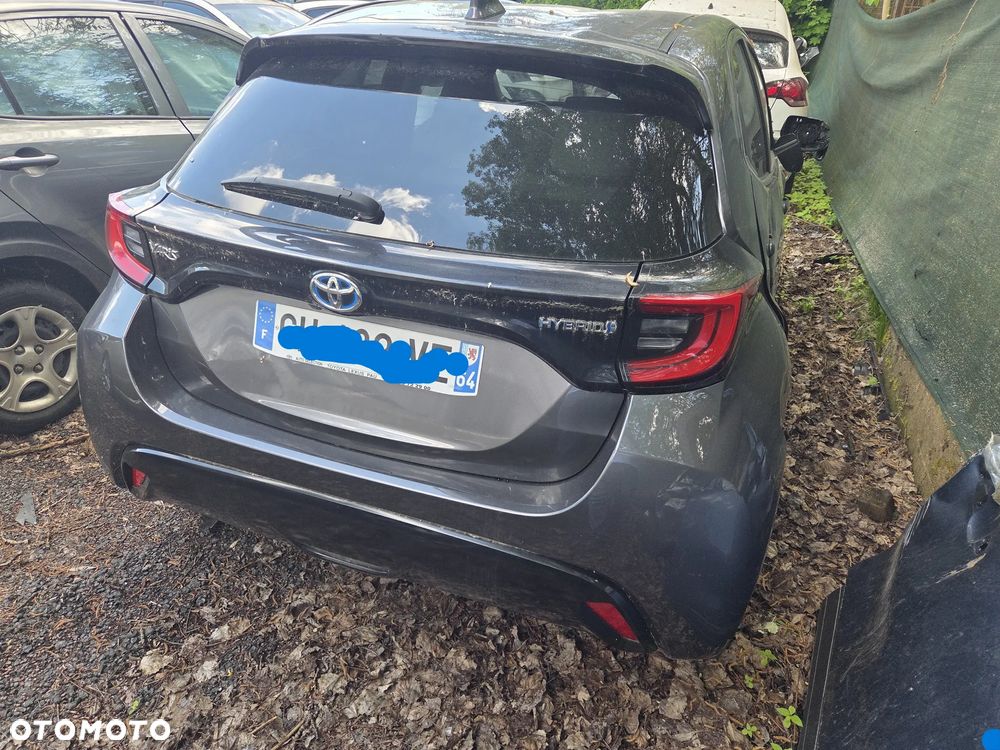 Toyota Yaris Hybrid 100 Premium - 9