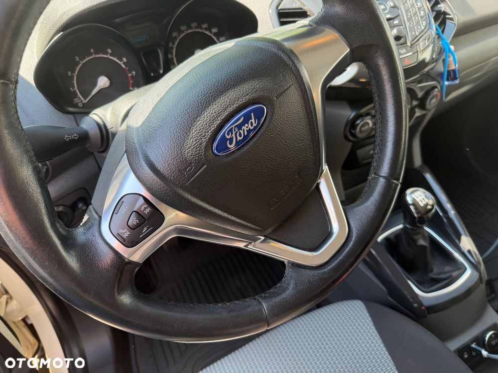 Ford EcoSport - 4