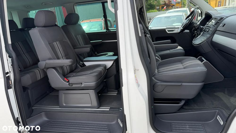 Volkswagen Multivan - 23