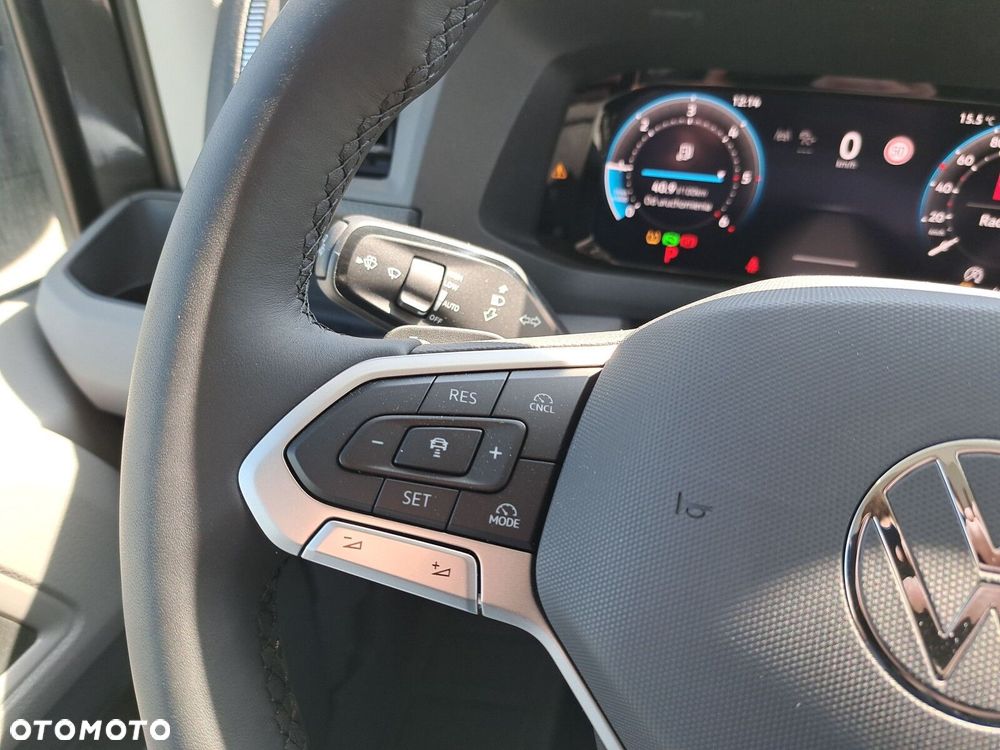 Volkswagen Grand California Grand California 600 DMC 3500kg silnik: 2,0 l TDI EURO VI-e SCR / 163KM/skrzynia biegów: Przedni napęd automatyczna 8-biegowa rozstaw osi: 3640 mm - 38