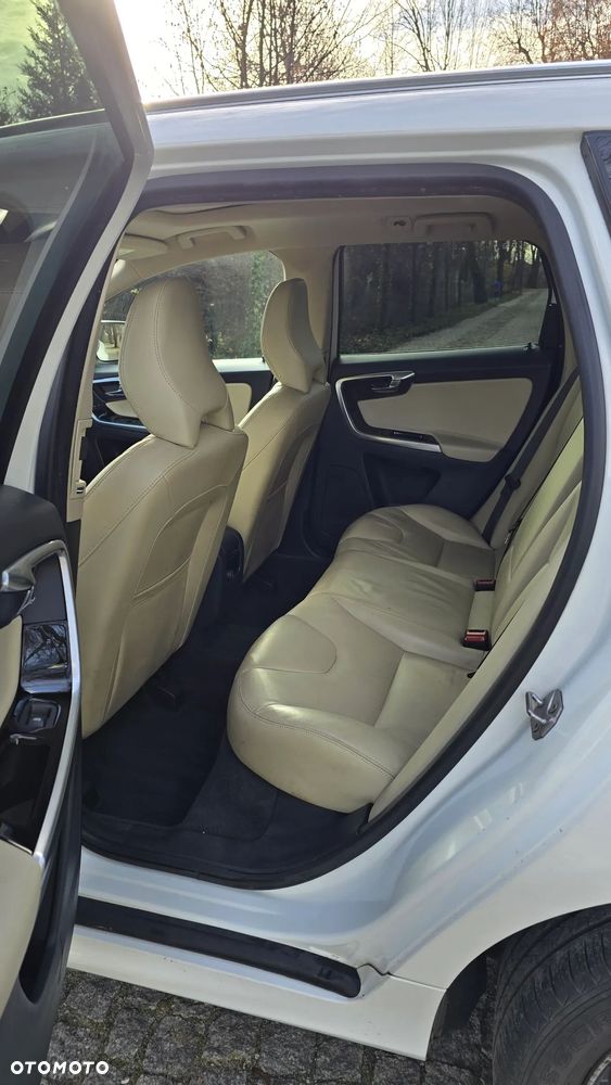 Volvo XC 60 D4 Drive-E Summum - 9