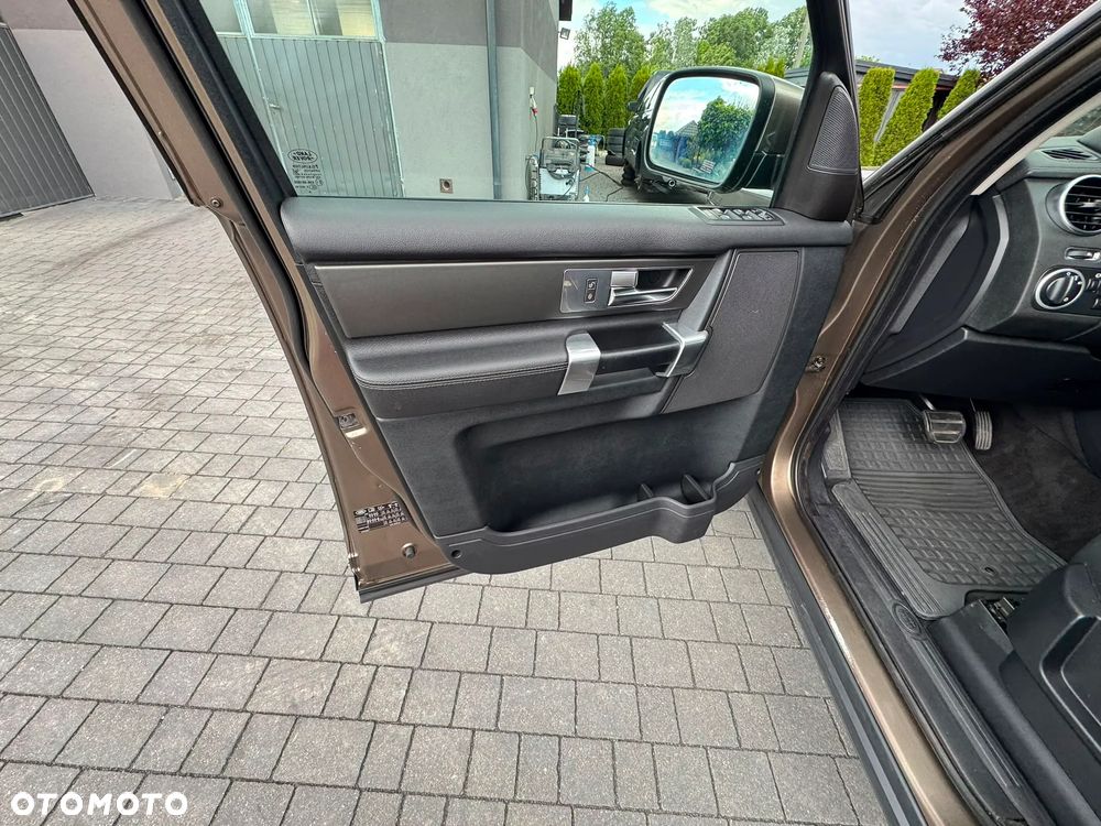 Land Rover Discovery TD V6 HSE - 10