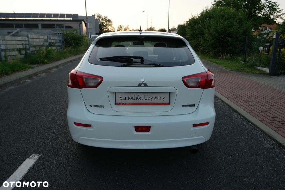 Mitsubishi Lancer - 8