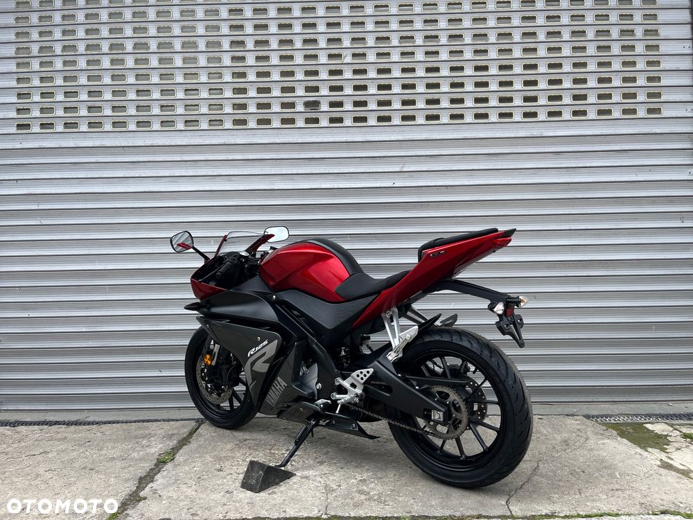 Yamaha YZF - 3