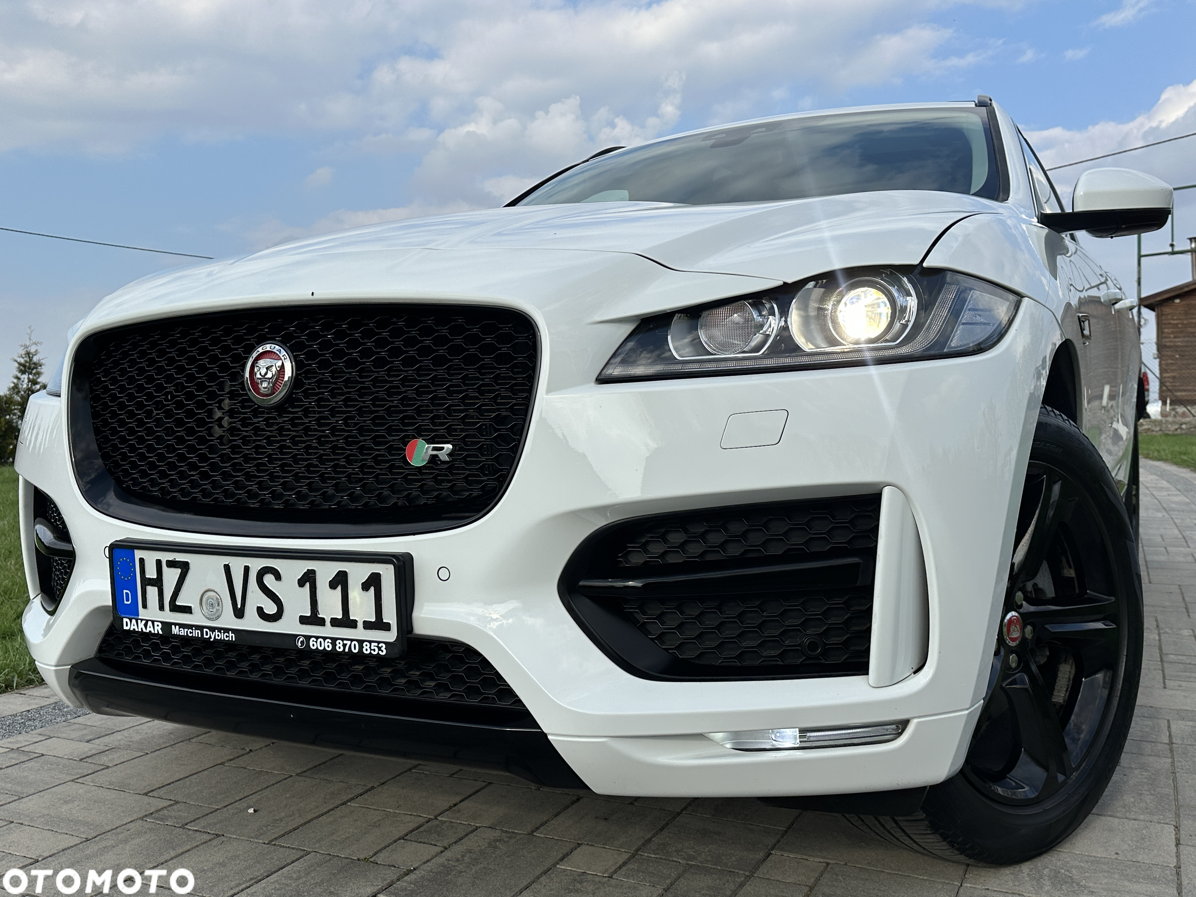 Jaguar F-Pace 2.0 i4D AWD R-Sport - 9