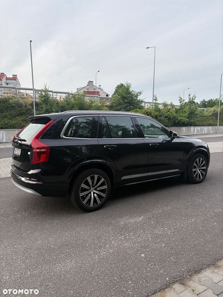 Volvo XC 90 - 9