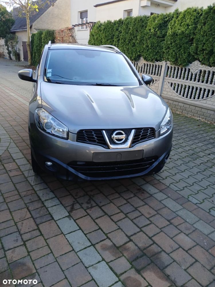 Nissan Qashqai - 2