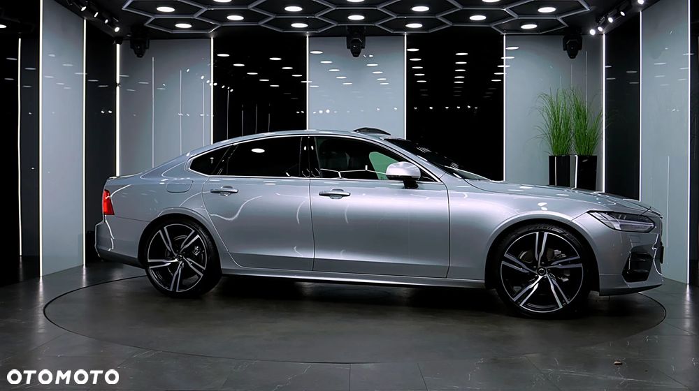 Volvo S90 B4 B R-Design - 11