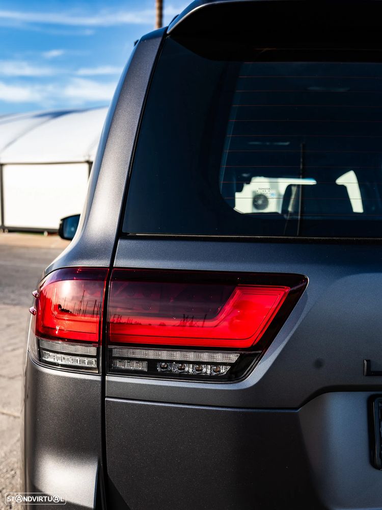 Toyota Land Cruiser - 9