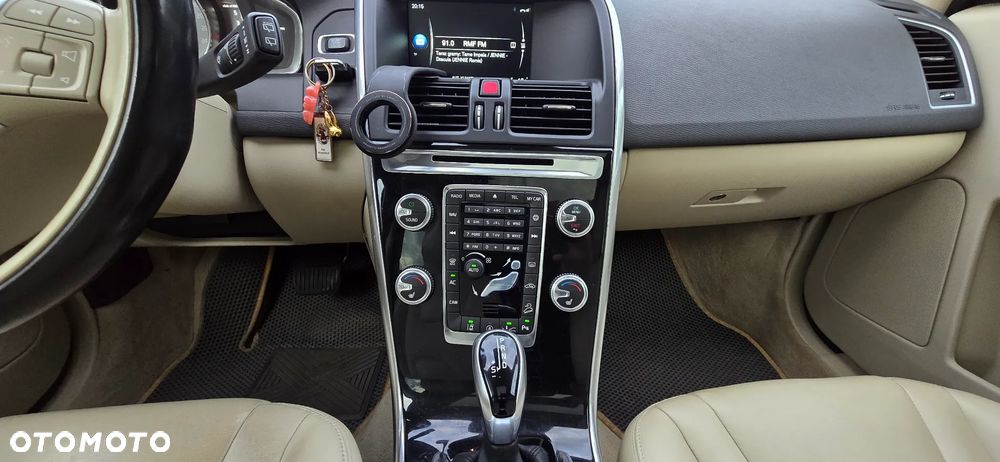 Volvo XC 60 D4 AWD Geartronic Summum - 13
