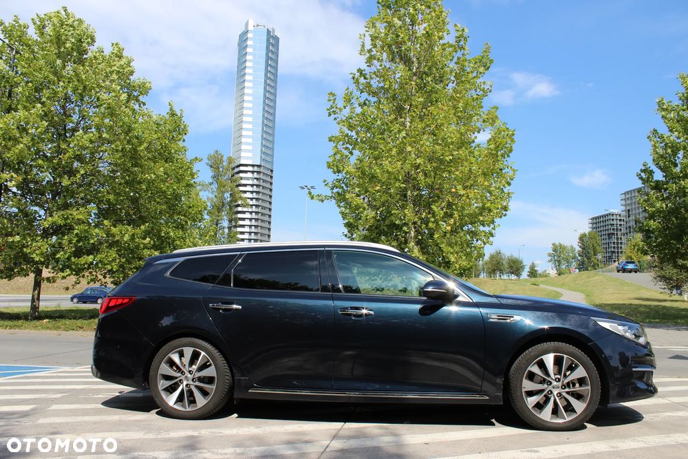 Kia Optima 2.0 L - 6