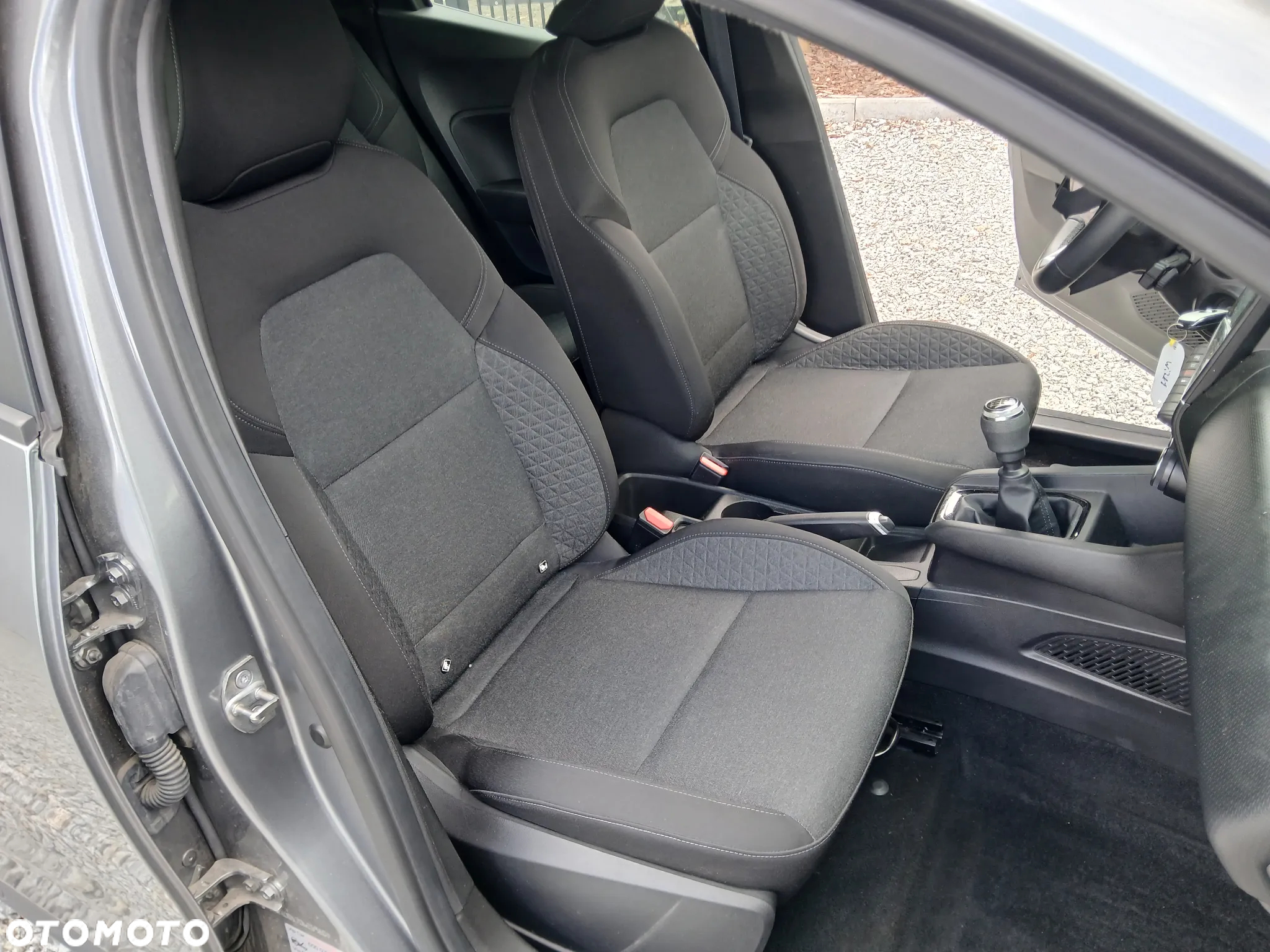 Renault Clio 1.0 TCe Equilibre - 22